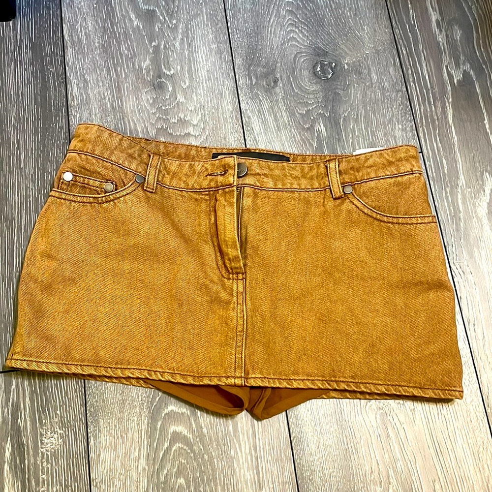 vintage style brown shorts